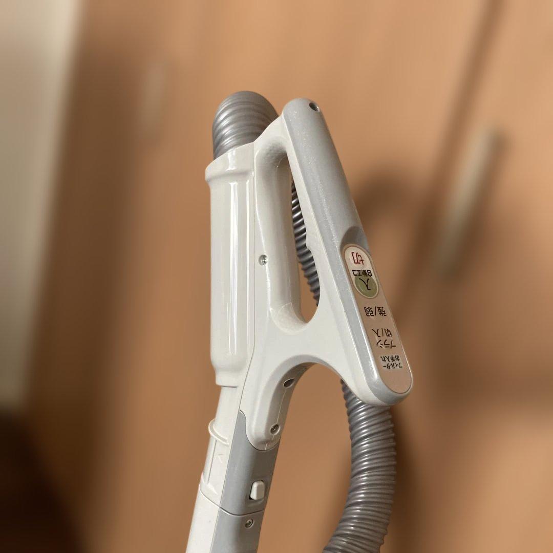 シャープ　サイクロン式掃除機EC-QX310 2016年製