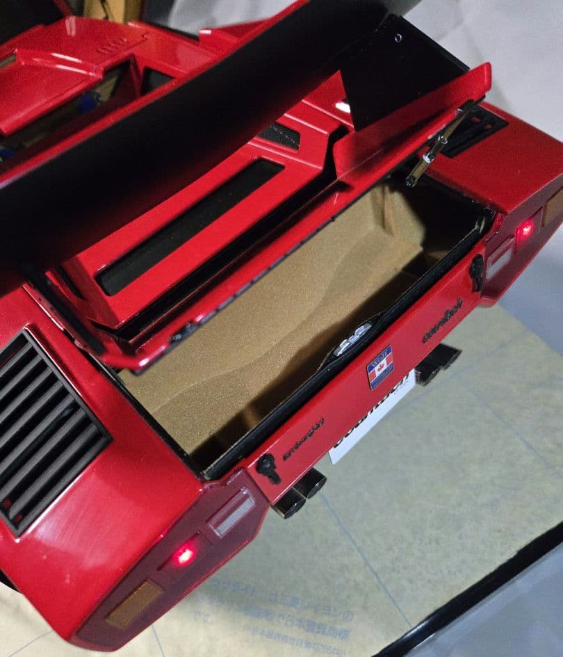 ディアゴスティーニ 1/8 ランボルギーニカウンタックLP500S