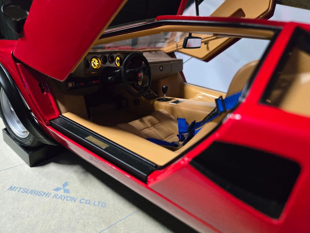 ディアゴスティーニ 1/8 ランボルギーニカウンタックLP500S