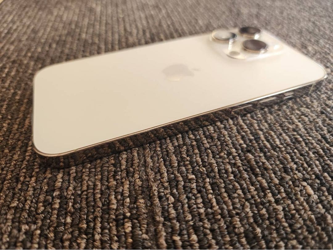 Apple iPhone 14 Pro シルバー 本体 1TB SIMフリー