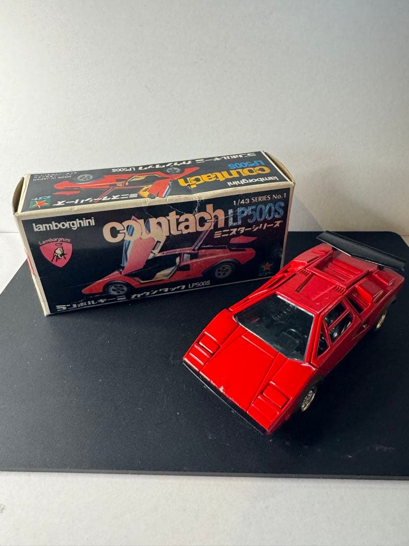 Lamborghini Countach LP500S ランボルギーニ1/43