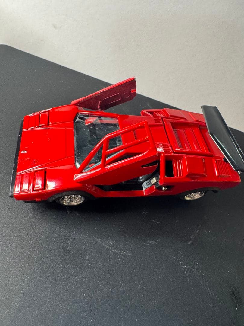 Lamborghini Countach LP500S ランボルギーニ1/43