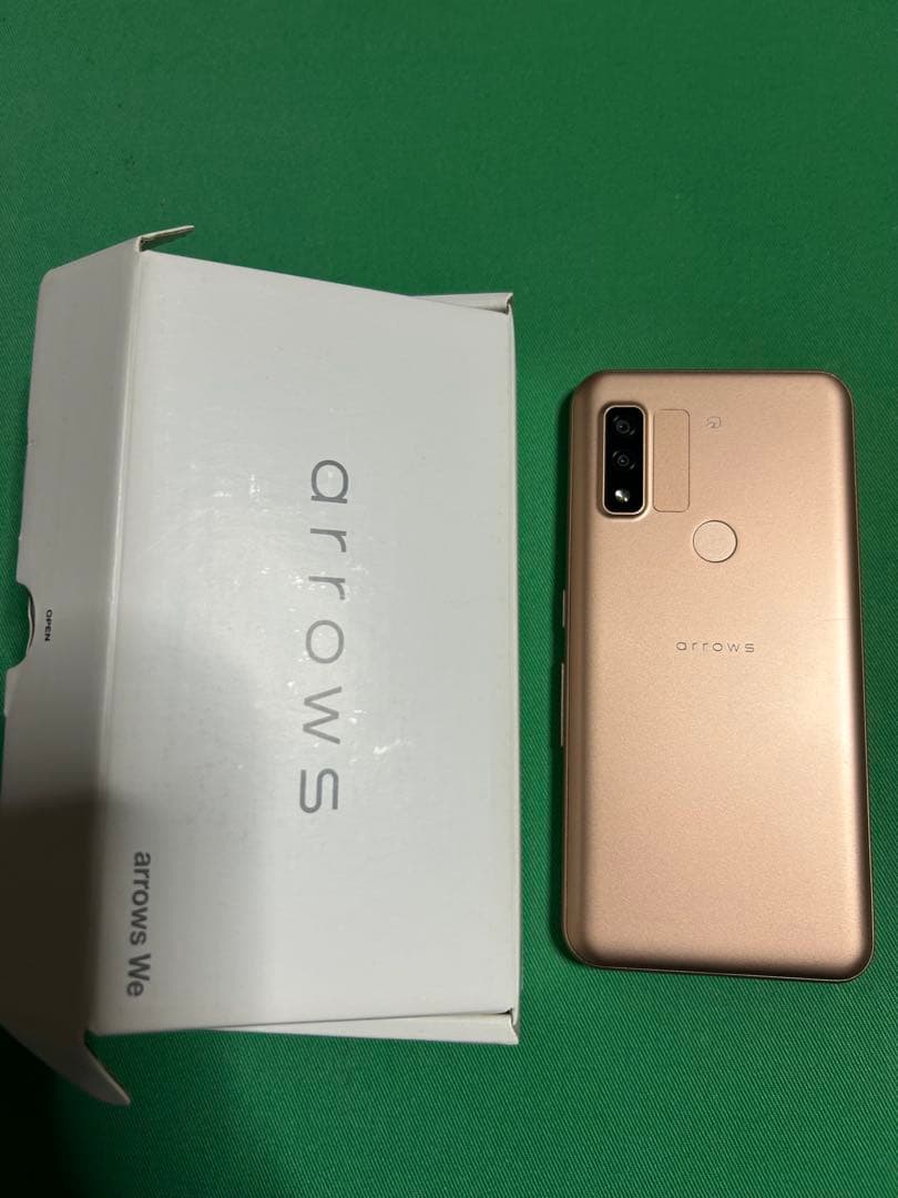 【附属品完備、充電器もつけます】arrows we FCG01 ローズゴールド