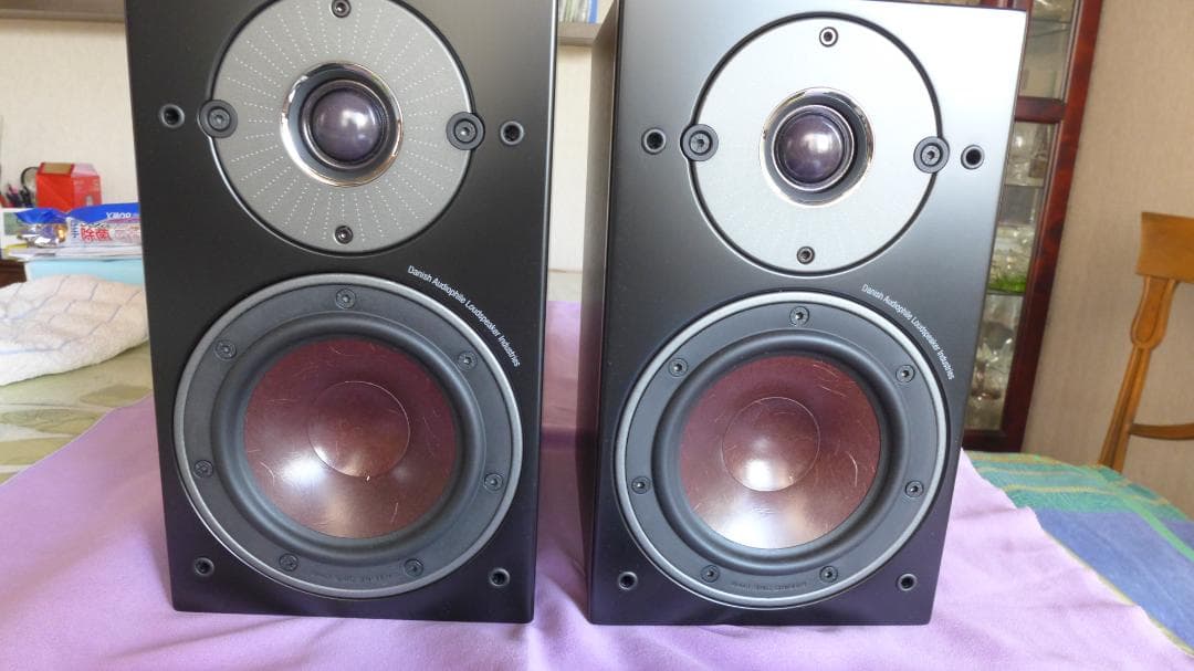 ブックシェルフスピーカー　DALi　oberon1 (ダークウッド）