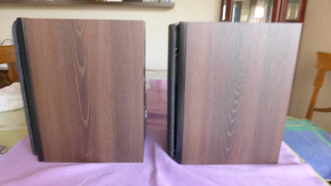 ブックシェルフスピーカー　DALi　oberon1 (ダークウッド）