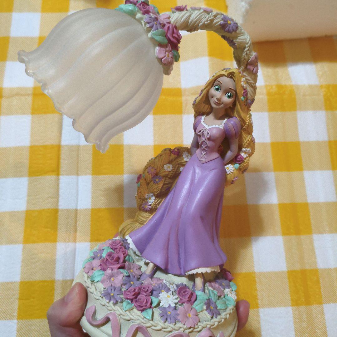 ディズニーストア　ラプンツェル　LEDライト　Disney　フィギュア　置物