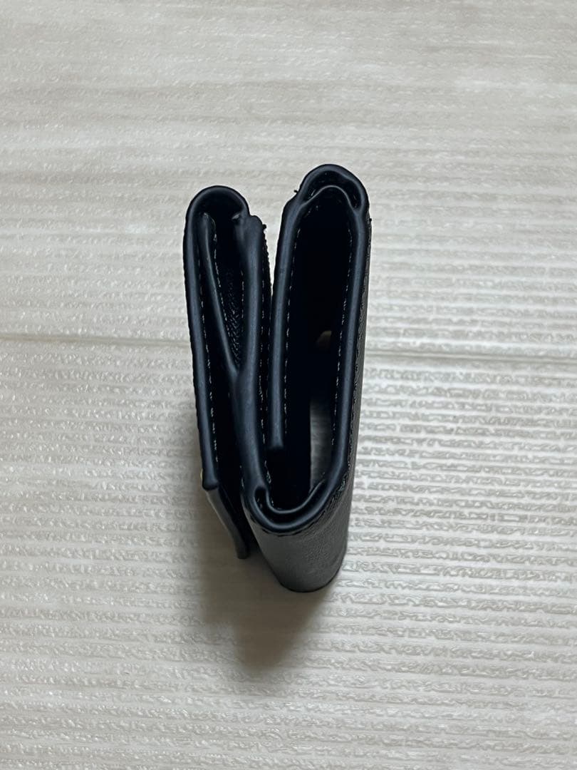未使用品 プラダ 三つ折りコンパクトウォレット 1MH042