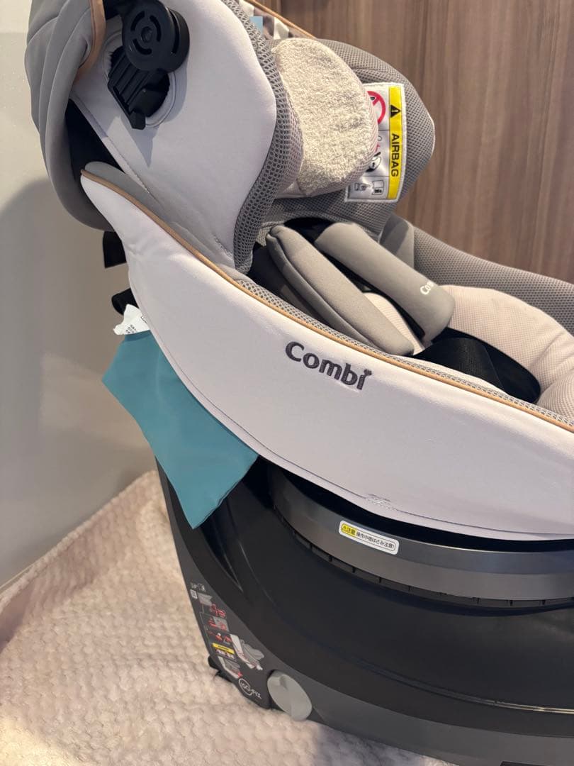 Combi チャイルドシート クルムーブISOFIXエッグショック　CG-UIG