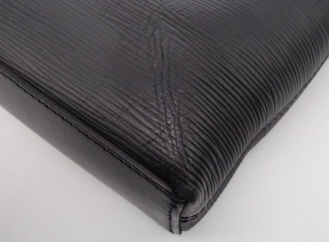 LOUISVUITTON ルイヴィトン エピ ポルトドキュマンジュール ブラック