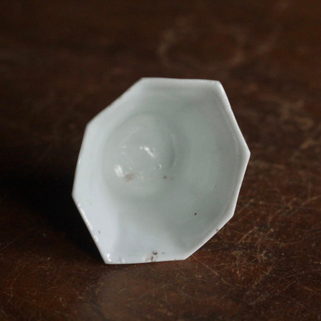 南京白磁 八角 面取 陽刻 人物文 盃 古美術 古道具 アンティーク 白南京