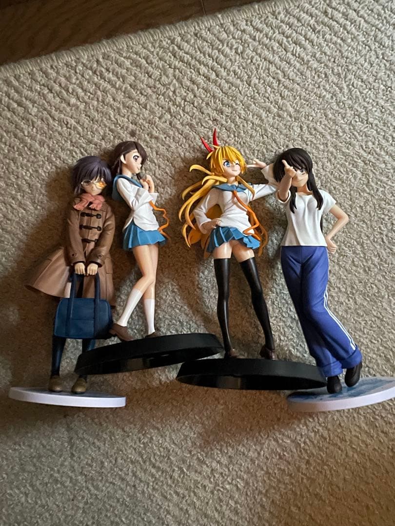 d*3様 断捨離　プライズ美少女フィギュア　ごちうさ　涼宮ハルヒ　ニセコイ　艦こ