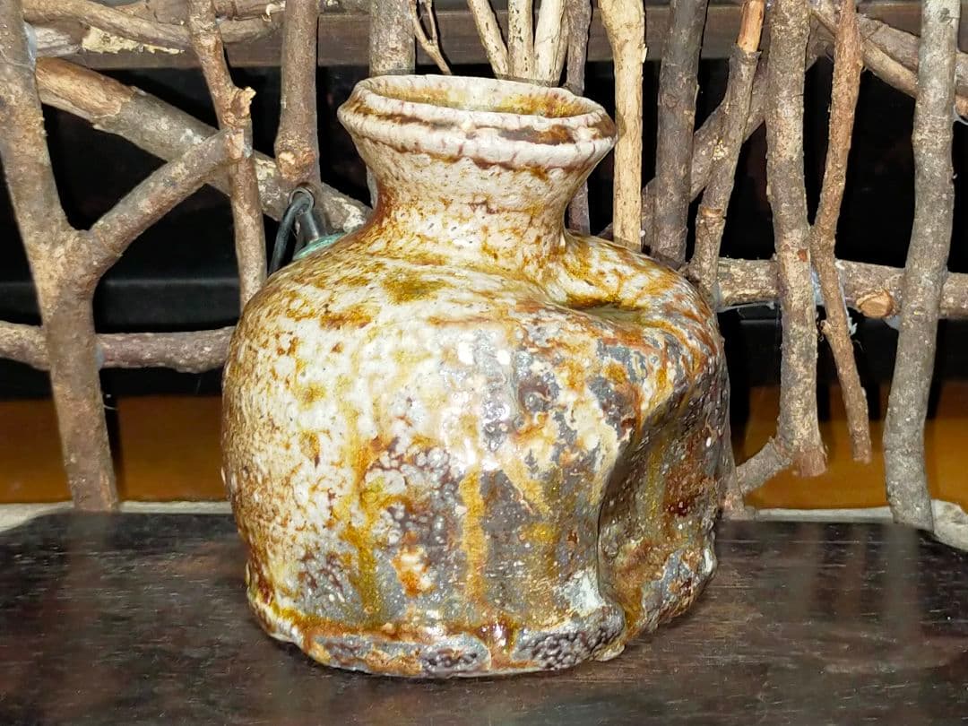 ♥新品♥　信楽焼　蹲る　♥　上田寿方　極上作品　共箱付き　花瓶　花器