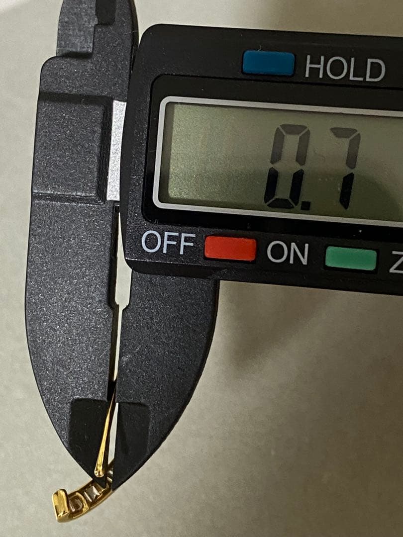 K18YG ブラウンダイヤモンド ピアス テーパー　0.30ct