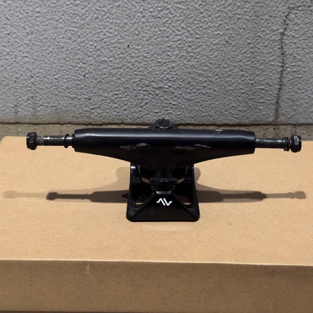 アベニュートラック　サスペンション付きトラック