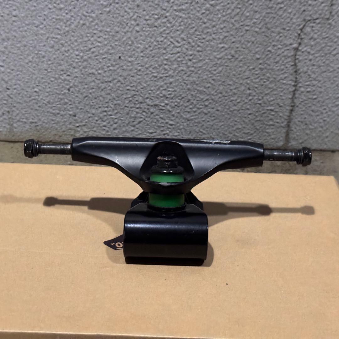 アベニュートラック　サスペンション付きトラック