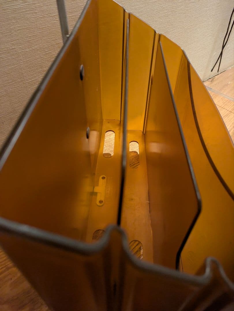 MAGIS 　プラステック　マガジンラック　ゥ゙ィンテージ　1988年 イタリー