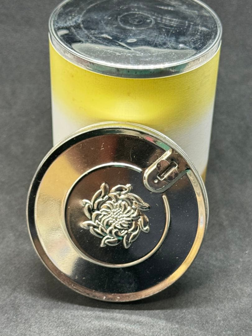 【希少・未開封】恩賜缶 菊紋入り 皇室ゆかりの品 記念　非売品