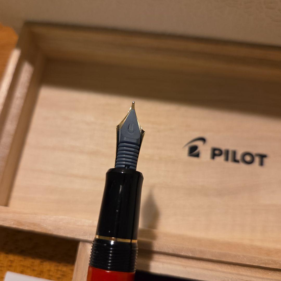 PILOT 万年筆 カスタム 845 シュ M 朱