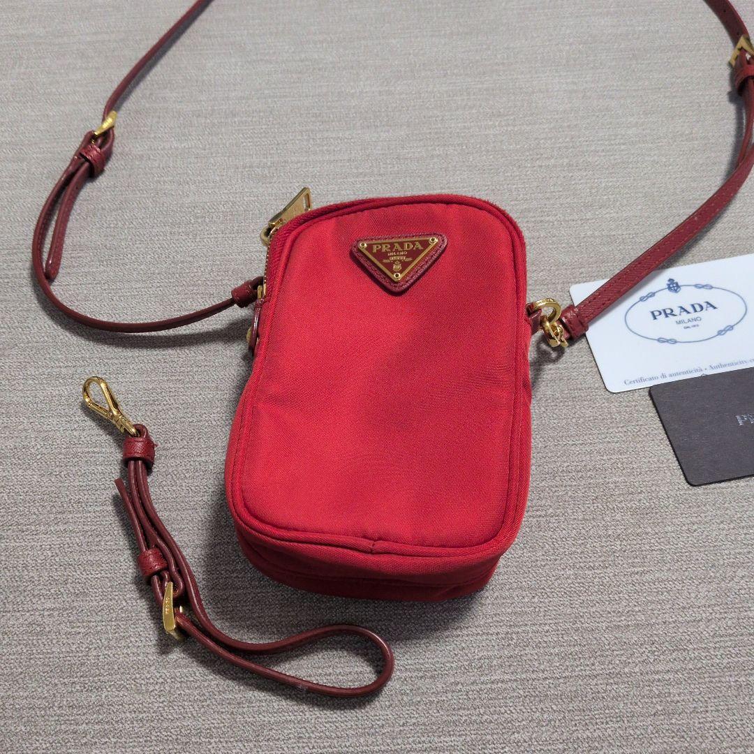 ☆PRADA レッド ショルダーバッグ☆　正規