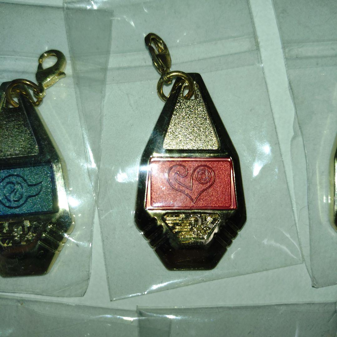 デジモンアドベンチャー メタルチャームコレクション 紋章 全8種セット