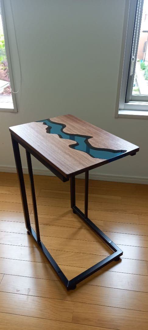 リバーテーブル　レジンテーブル　サイドテーブル　キャスター付き　コーヒーテーブル