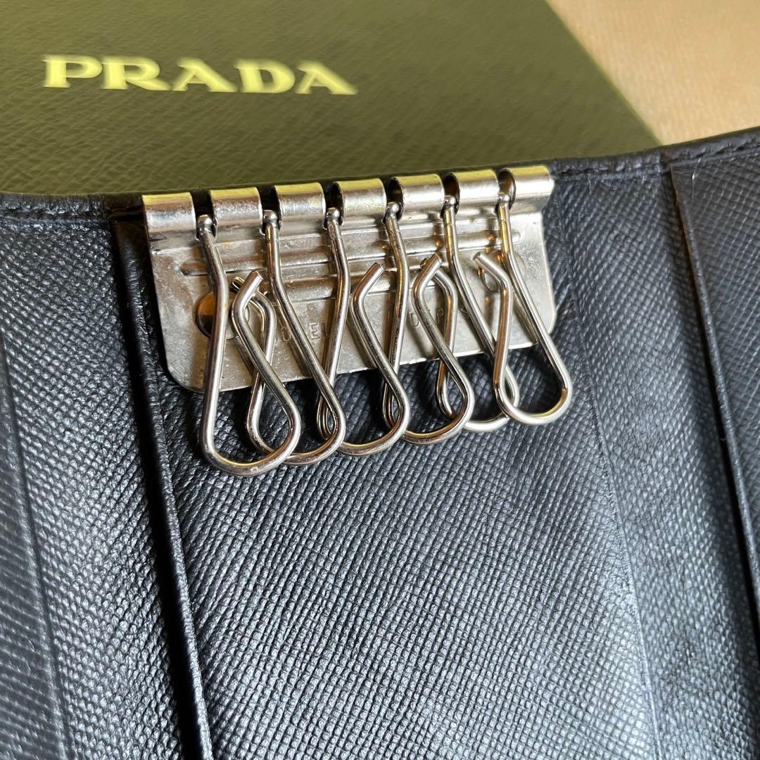 正規品❤️美品⭐️プラダ長財布 PRADA 男女　6連キーケース　三角プレート　黒