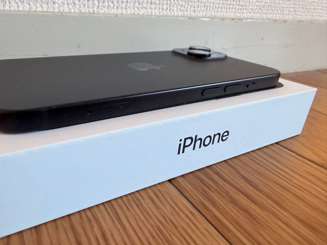 iPhone 15 128GB ブラック SIMフリー