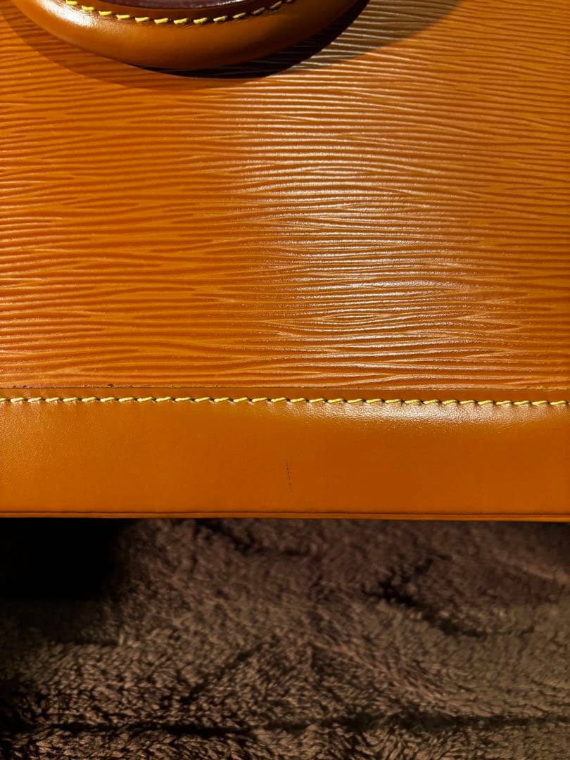 LOUIS VUITTON ルイヴィトン アルマ 2Wayハンドバッグ エピ