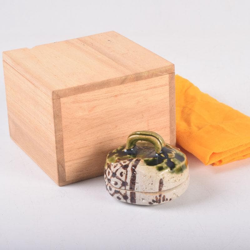 茶道具　織部焼　山口錠鉄作　香合　時代箱　V　8373
