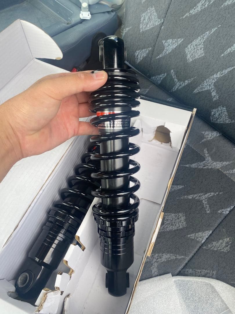 DRAG PREMIUM ハーレー　スポーツスター　サス　ショック