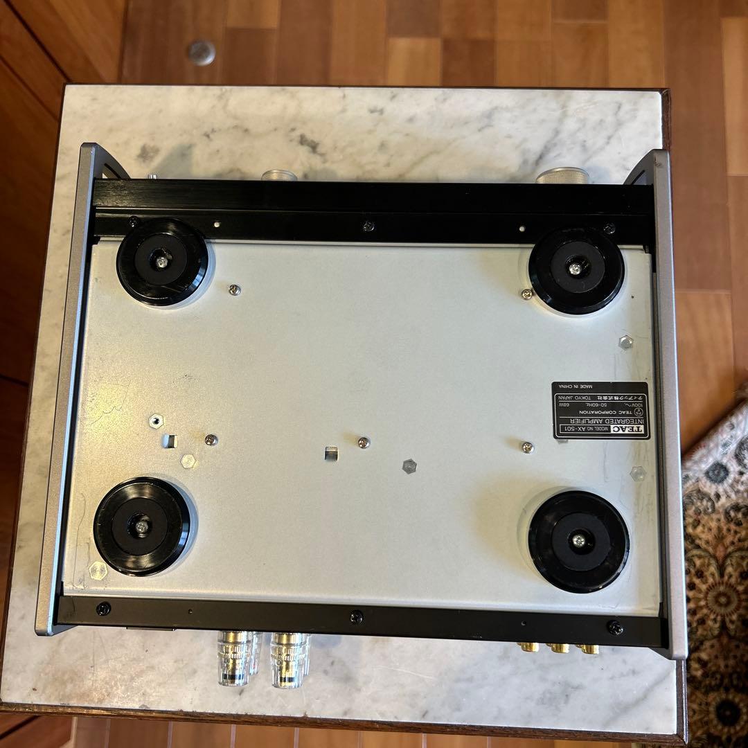 TEAC AX-501 プリメインアンプ XLRバランス入力装備 、リモコン付き