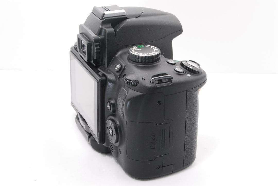 シャッター数1318回 Nikon D5000 届いてすぐ使える！初心者オススメ