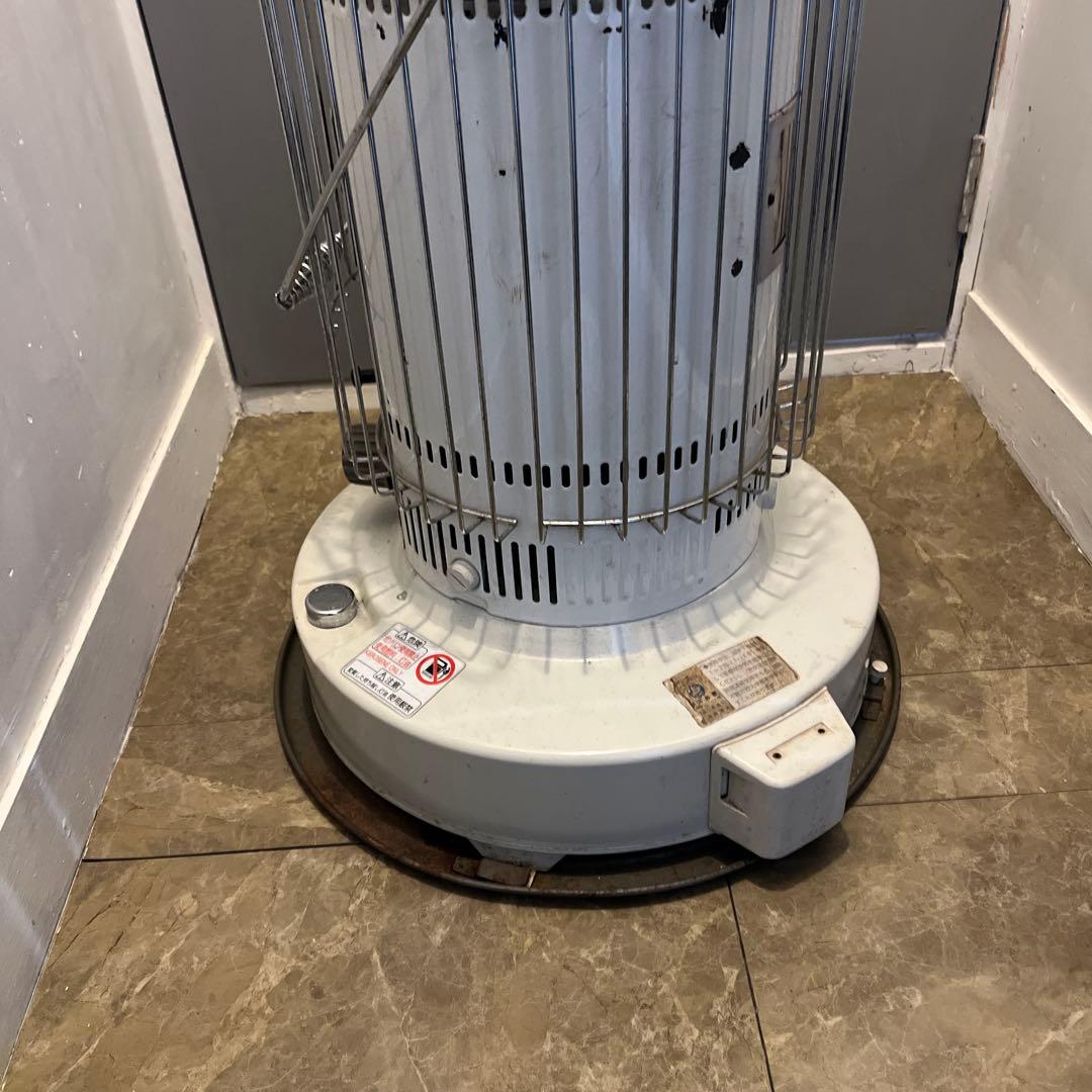 【横浜】トヨトミ 5.62kw石油ストーブ KS-56A 対流式　ダルマストーブ