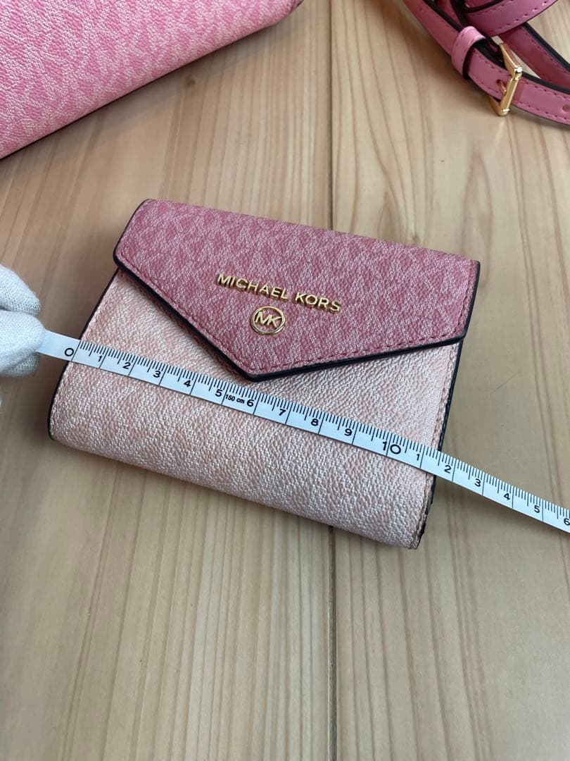MICHAEL KORS レディース　ボディー　バッグ　財布　セット　ピンク
