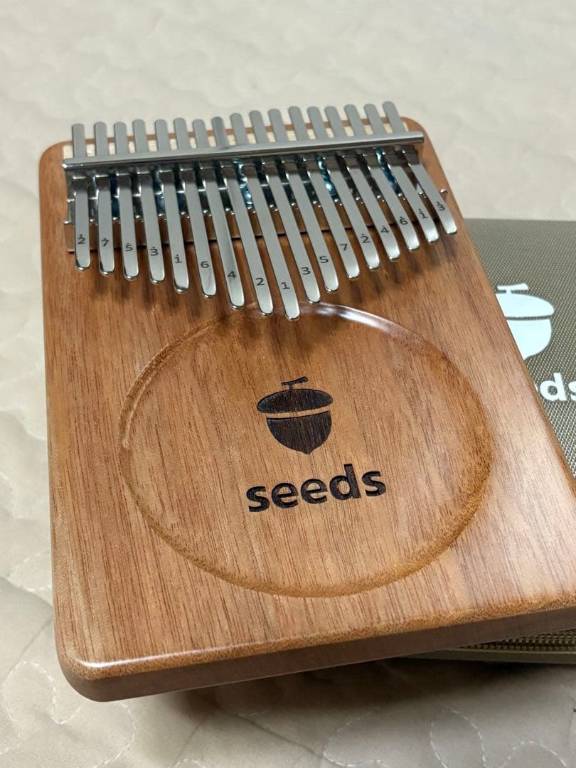 seeds カリンバ ケース付き　17音　終売モデル