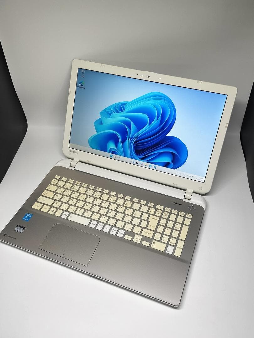 【東芝】爆速 Corei7/新品SSD128GB ノートパソコン E8