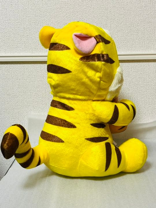 プーさん2022干支ぬいぐるみ虎/トラプーＭサイズ_新品