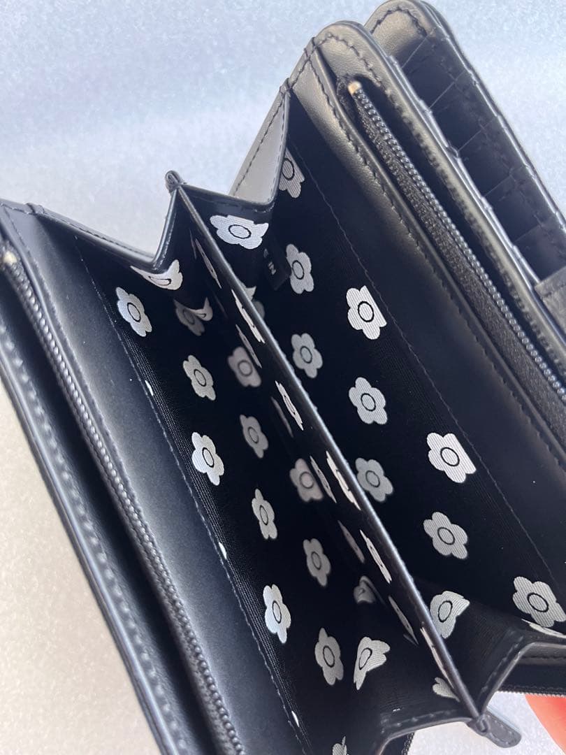 【値下げ】MARY QUANT フーリーDパッチ Lウォレット ブラック