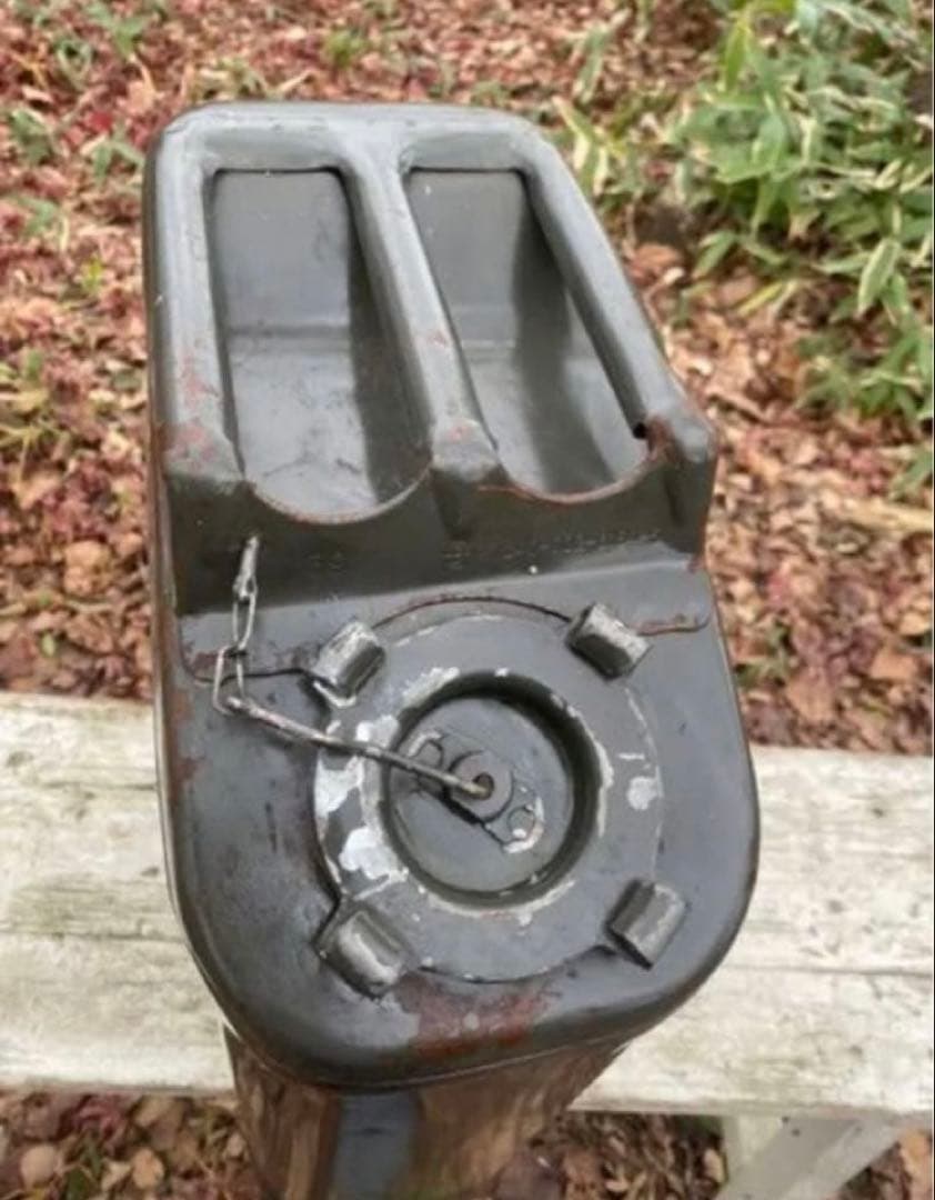 JGSDF OD カラー携行缶　ジェリ缶　穴あり　ジャンク品