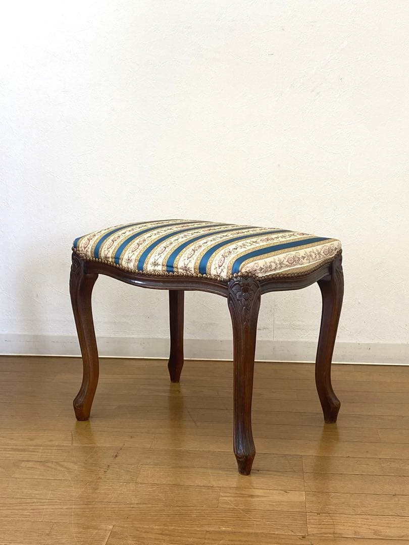 オットマン スツール 猫脚 木製 彫刻 アンティーク調