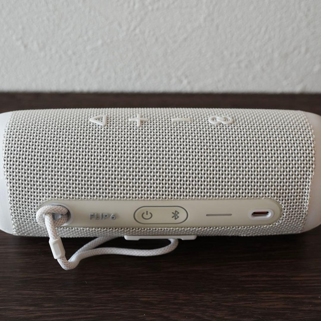 JBL FLIP6 白 ワイヤレススピーカー