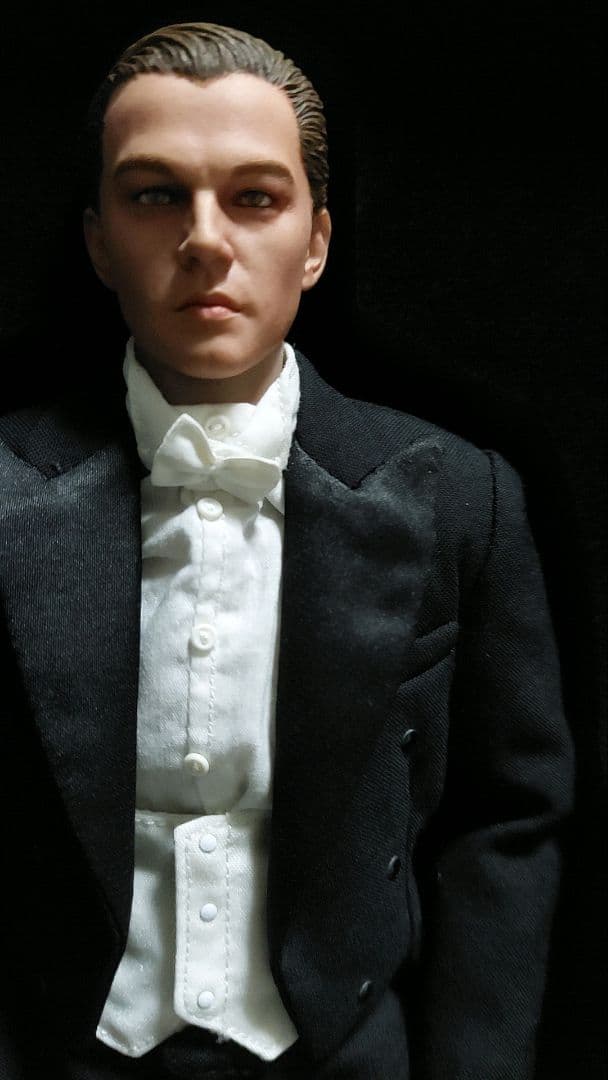 希少送料込みタイタニック ジャック・ドーソン フィギュア　1/6タキシード