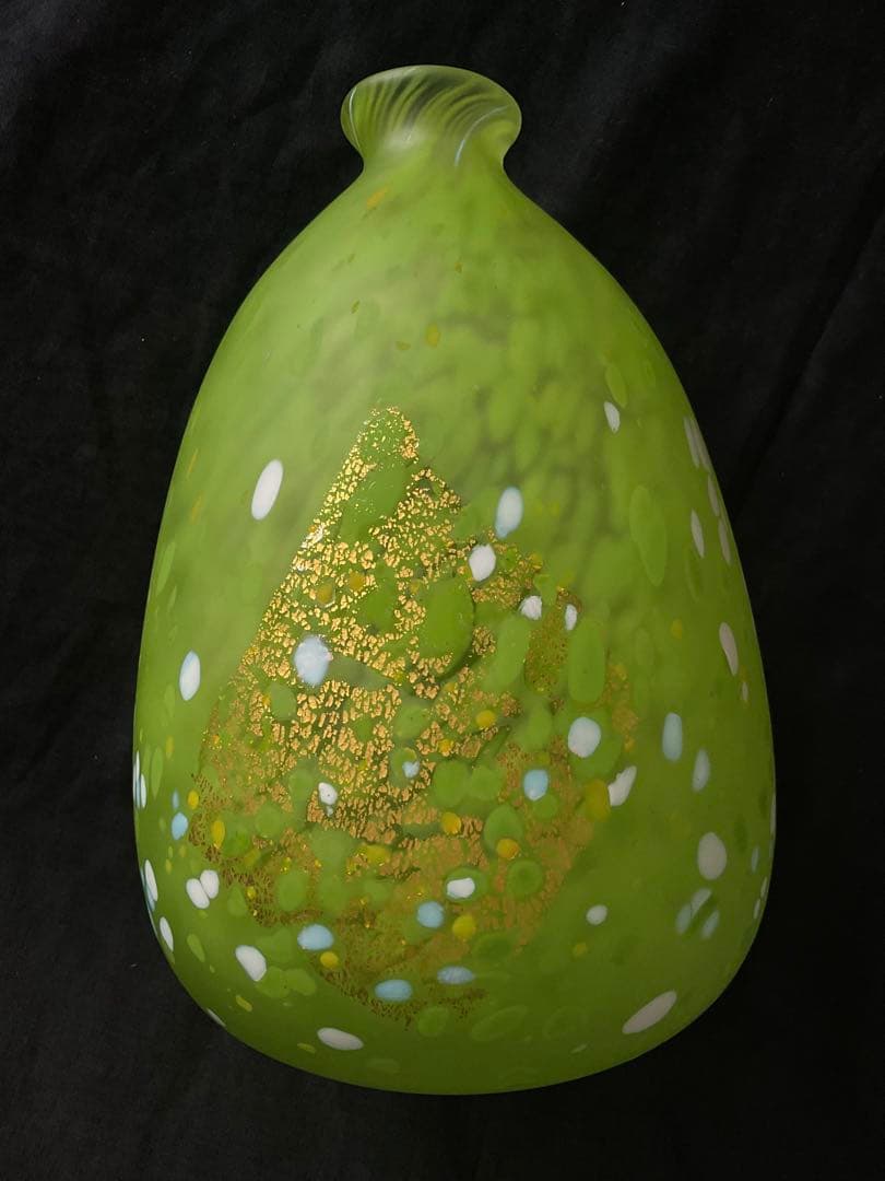 藤田喬平　美しい「新緑色吹雪紋花瓶」