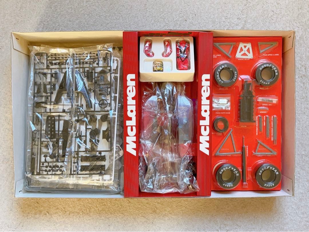 絶版 タミヤ 1/12 マクラーレン MP4/6 フルビュー w/セナフィギュア