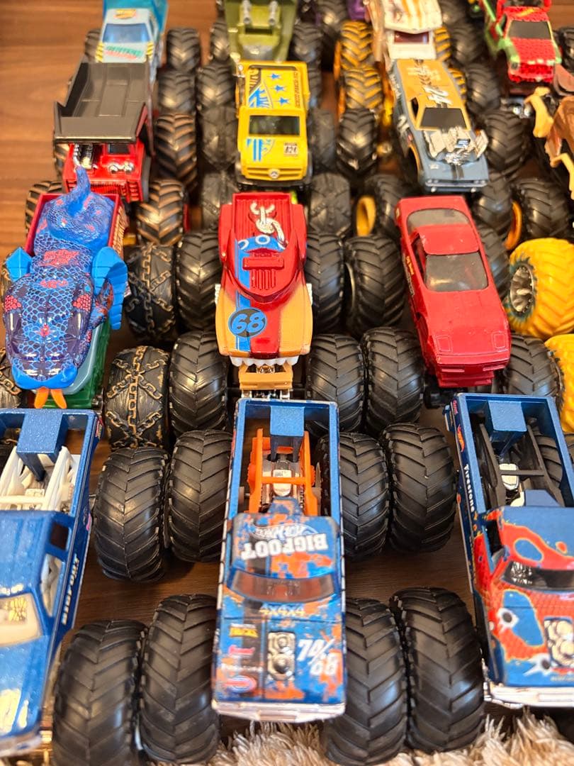ホットウィール　モンスタートラック　23台セット