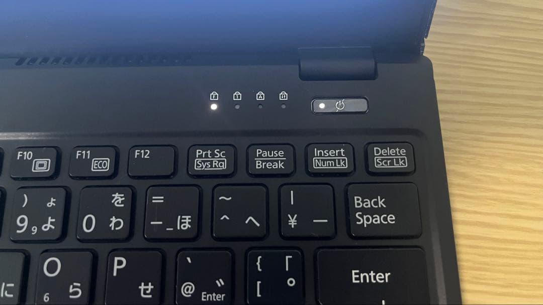 Windowsノート本体 Fujitsu Lifebook UH90/C3 Core i7-8565U