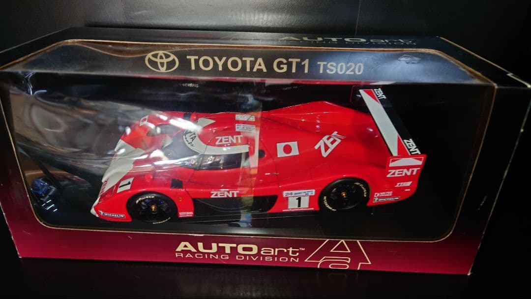 ミニカー autoart 1/18 TOYOTA gt1 ts020 lemans #1
