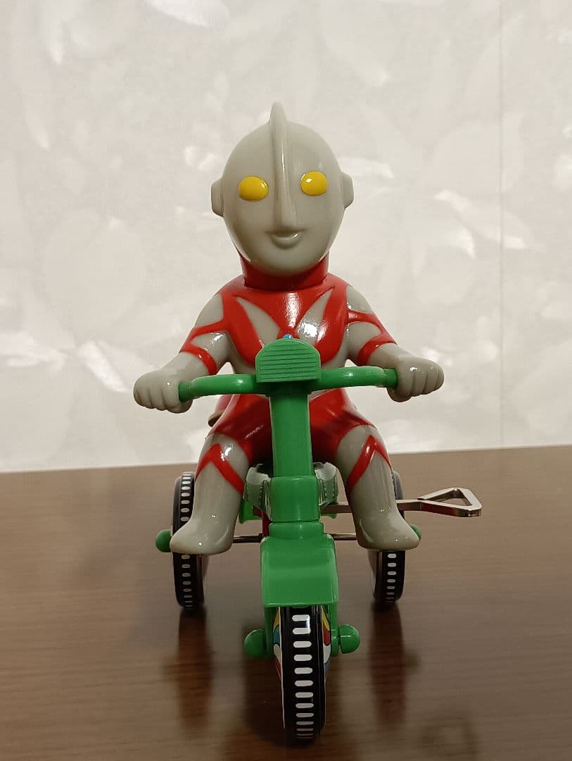 M1号　ウルトラマン　ゼンマイ三輪車