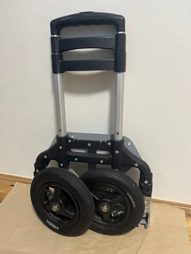 折りたたみ　エアバギータイヤ付きキャリー