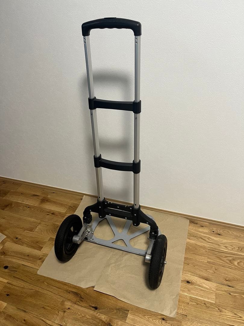 折りたたみ　エアバギータイヤ付きキャリー
